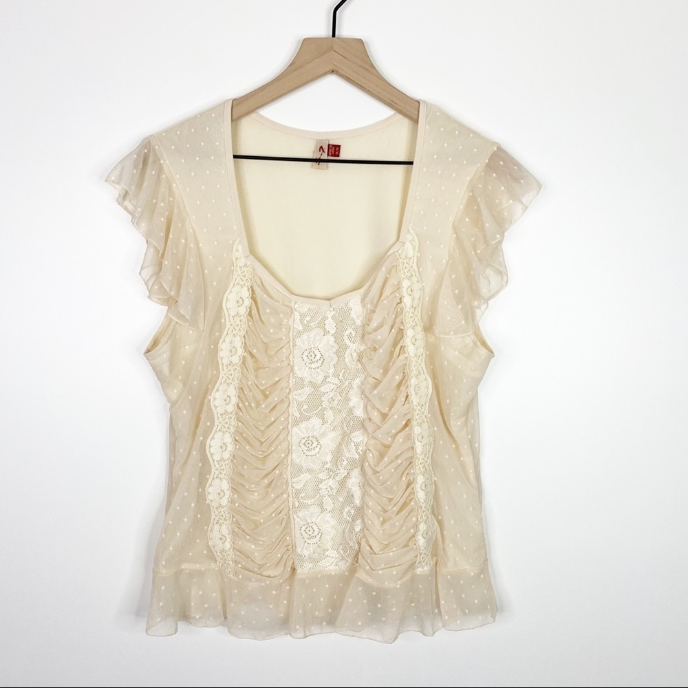 Seven7 Ivory Lace Ruffle Scoop Neck Fluter Cap Sleeve Ruched Blouse